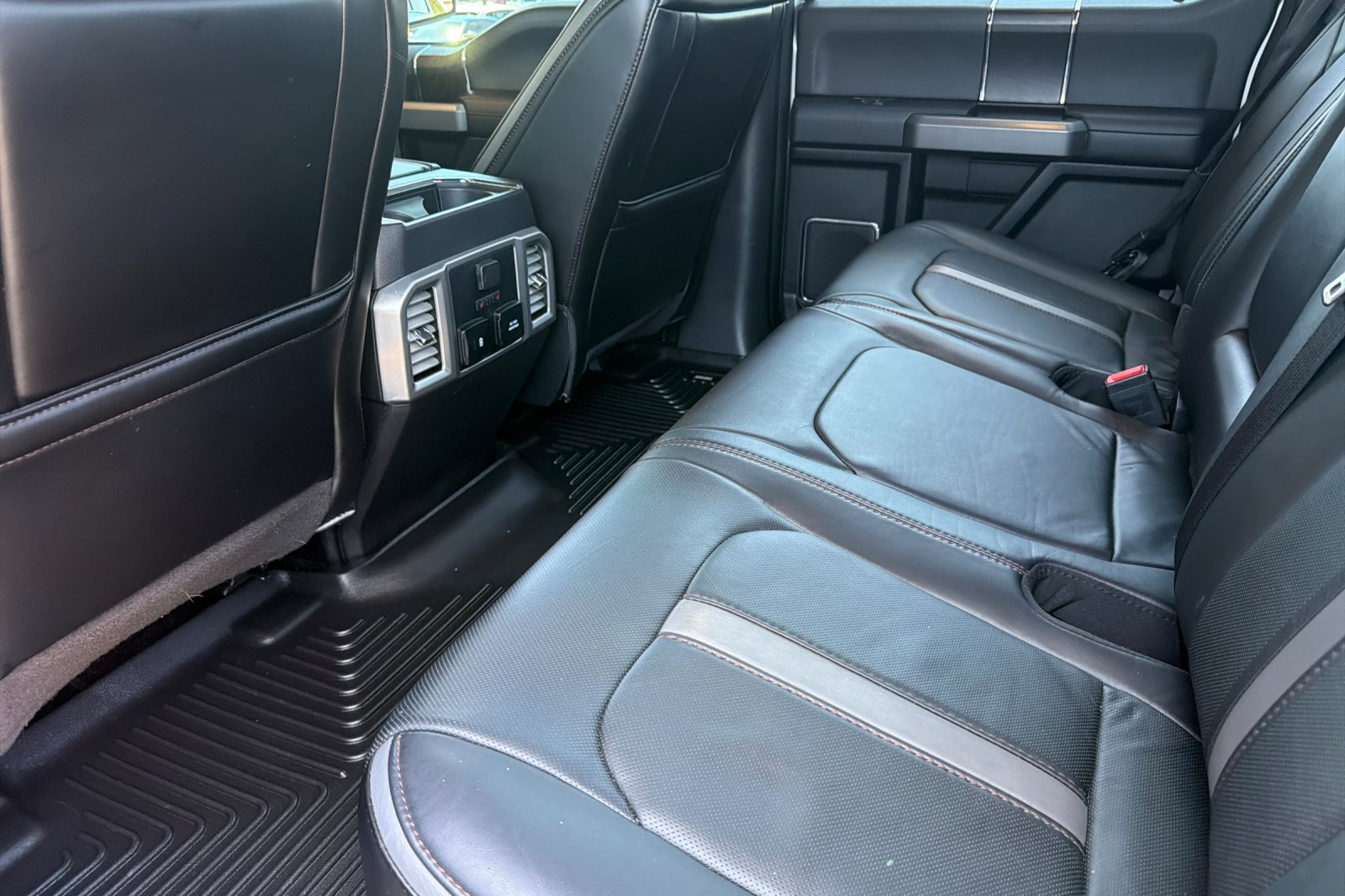 Used 2018 Ford F150 Platinum w/ Technology Package AWD/4WD image 13