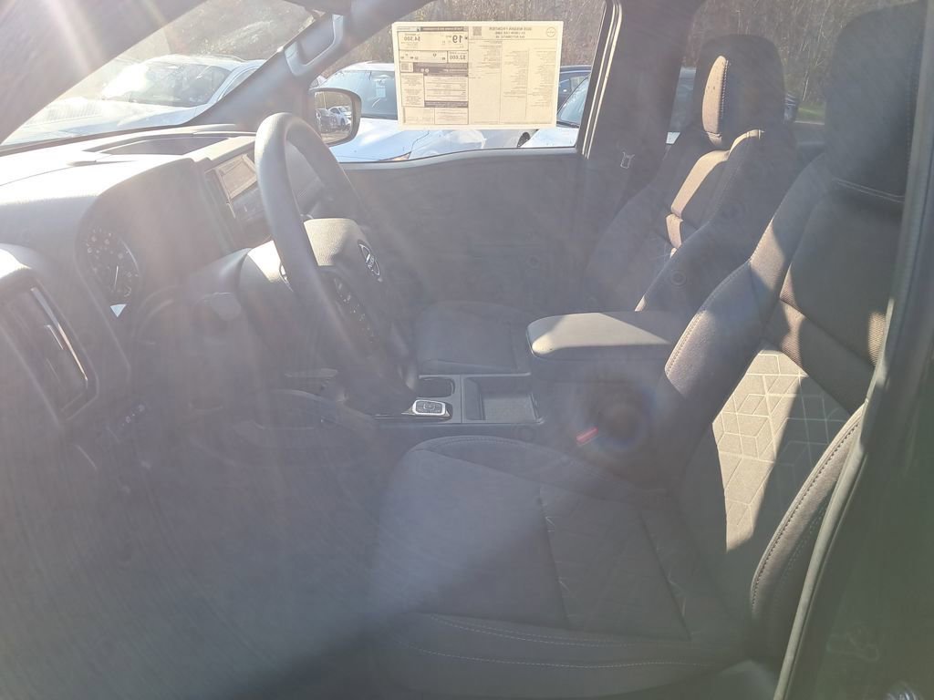 New 2026 Nissan Frontier SV w/ Tow Package AWD/4WD image 10