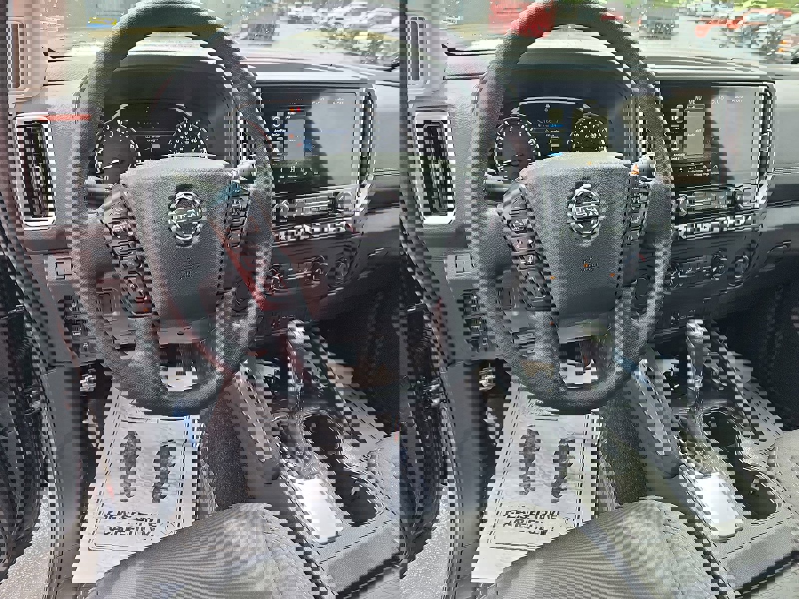 Used 2025 Nissan Frontier SV image 16