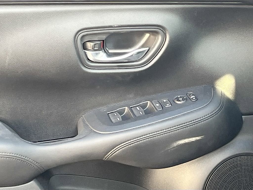 Used 2023 Honda HR-V LX image 17