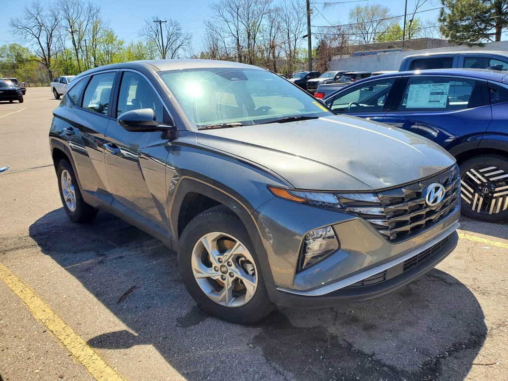 Used 2023 Hyundai Tucson SE AWD/4WD image 1