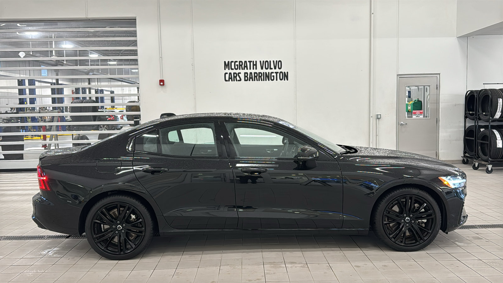 Used 2024 Volvo S60 T8 Plus w/ Climate Package AWD/4WD image 4