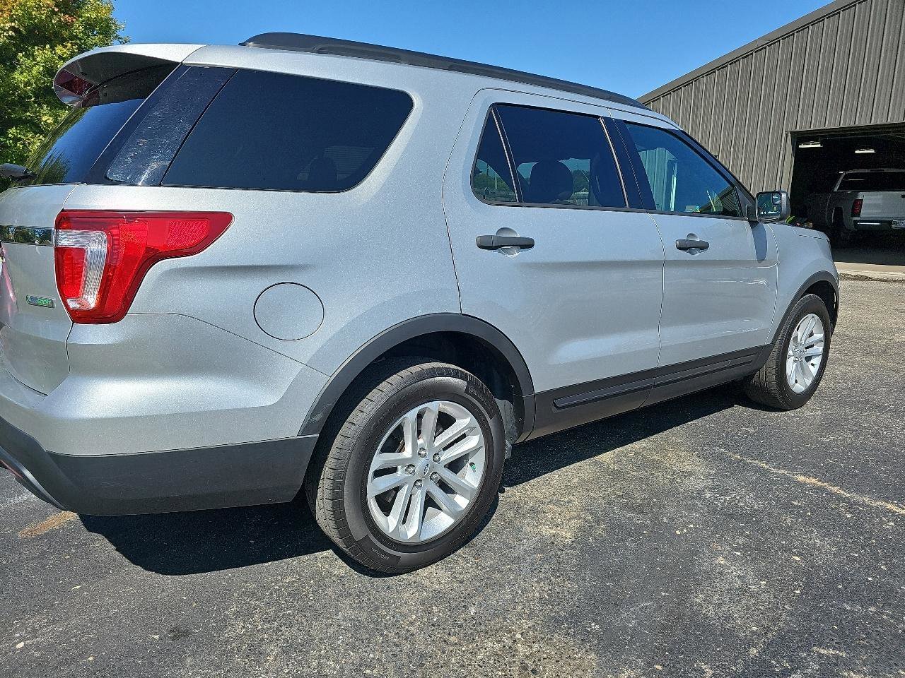 Used 2017 Ford Explorer FWD image 7