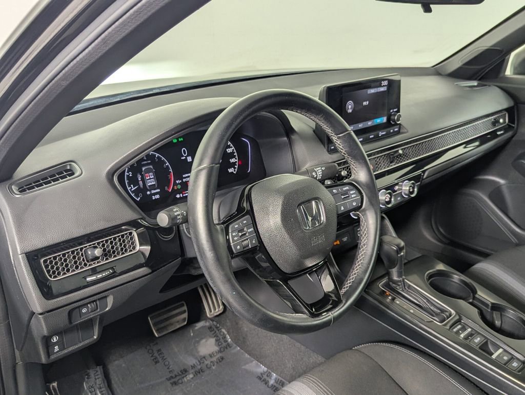 Used 2023 Honda Civic Sport image 11