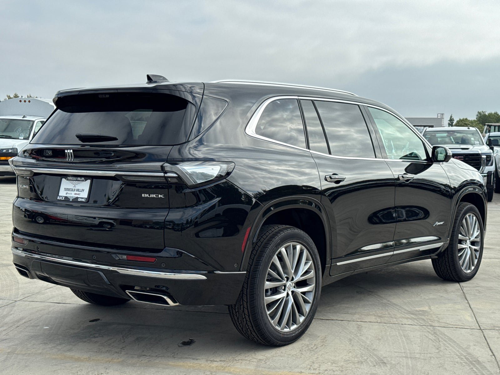 Used 2026 Buick Enclave Avenir w/ Super Cruise Package FWD image 16
