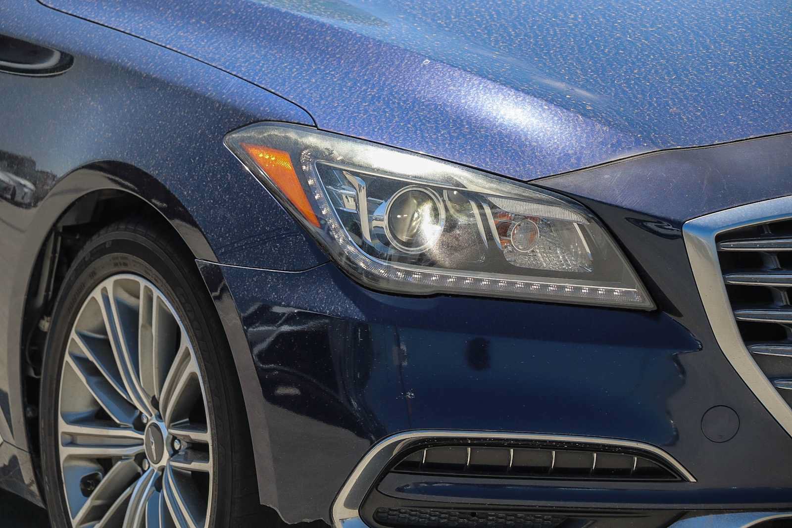 Used 2018 Genesis G80 3.8 RWD image 4