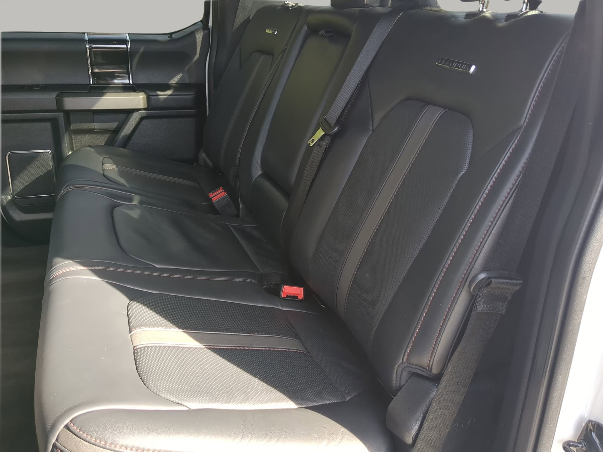 Certified 2022 Ford F250 Platinum w/ FX4 Off-Road Package image 45