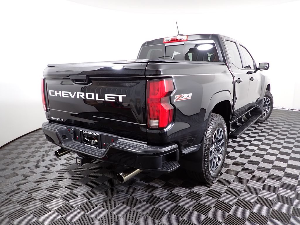 Used 2026 Chevrolet Colorado Z71 AWD/4WD image 17