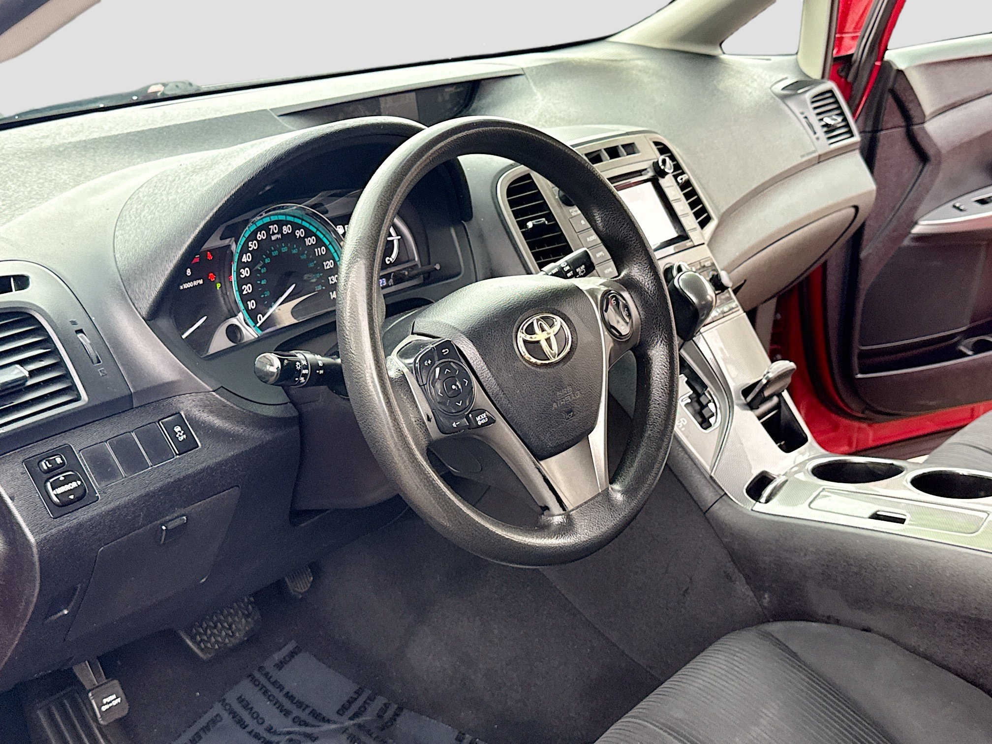 Used 2015 Toyota Venza LE AWD/4WD image 4
