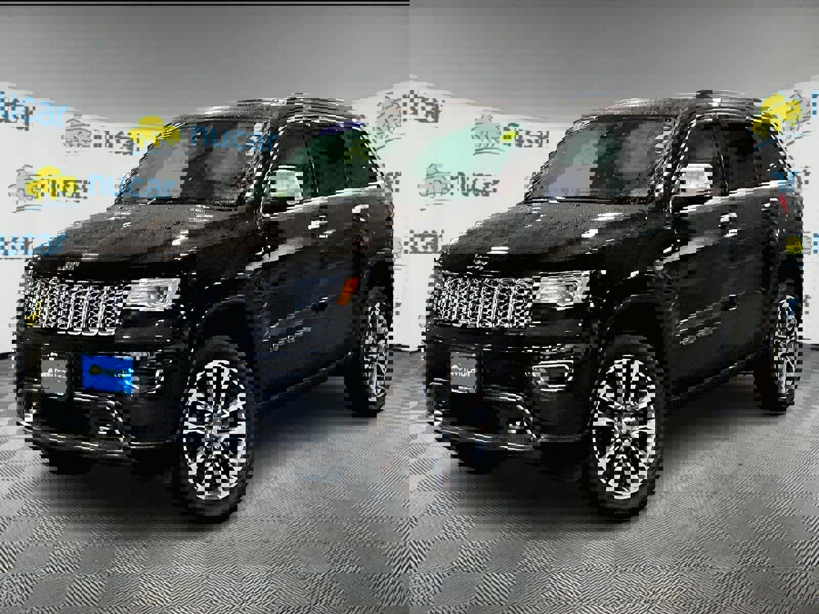 Used 2017 Jeep Grand Cherokee Overland image 3