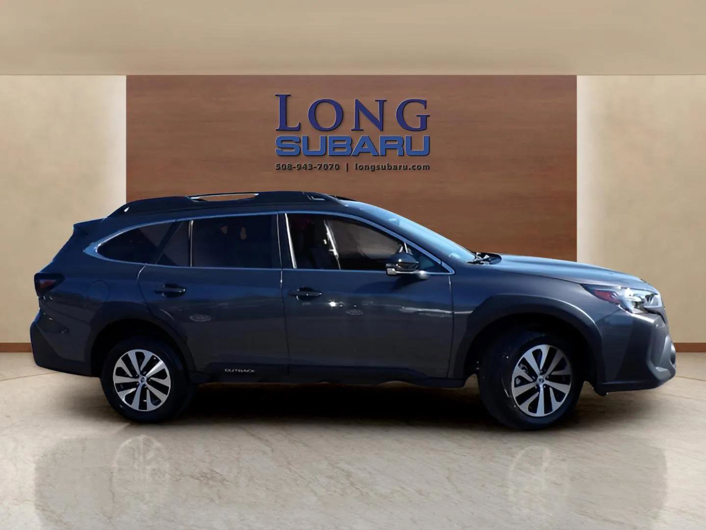 Used 2025 Subaru Outback Premium image 4