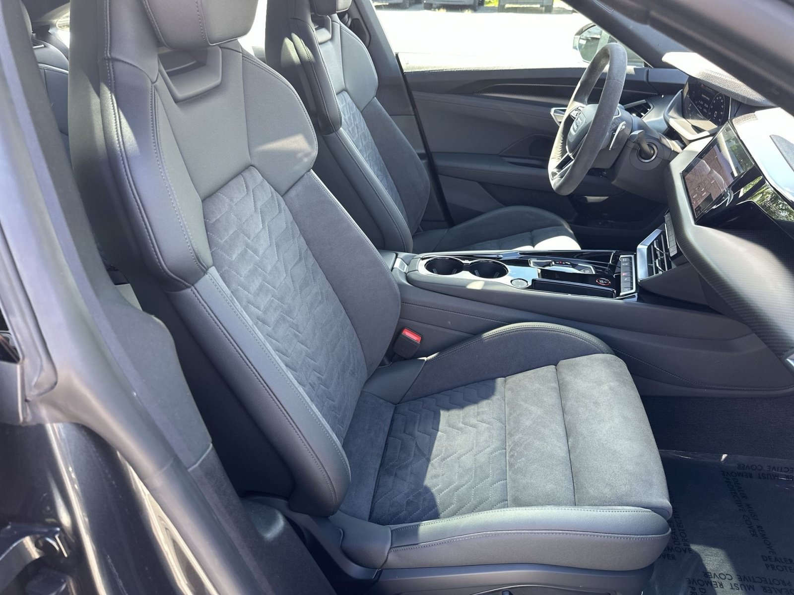 Used 2024 Audi e-tron GT Premium Plus AWD/4WD image 28