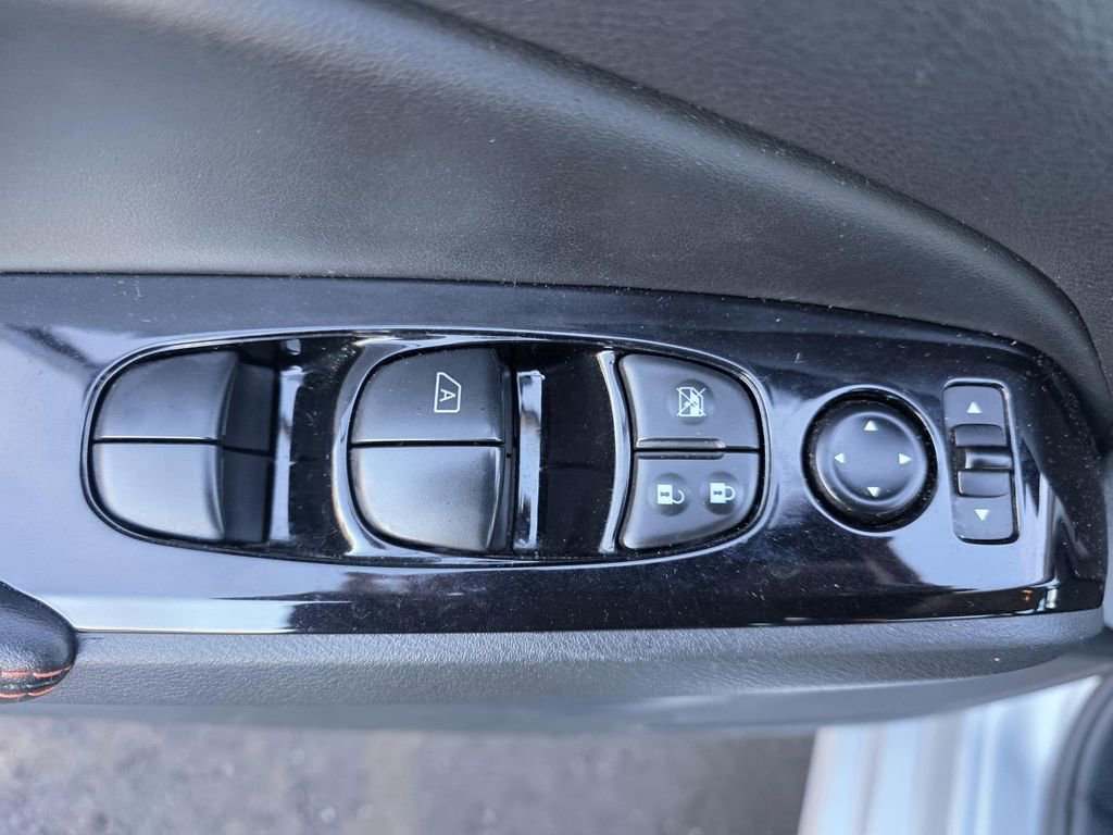 Used 2024 Nissan Altima 2.5 SR image 12