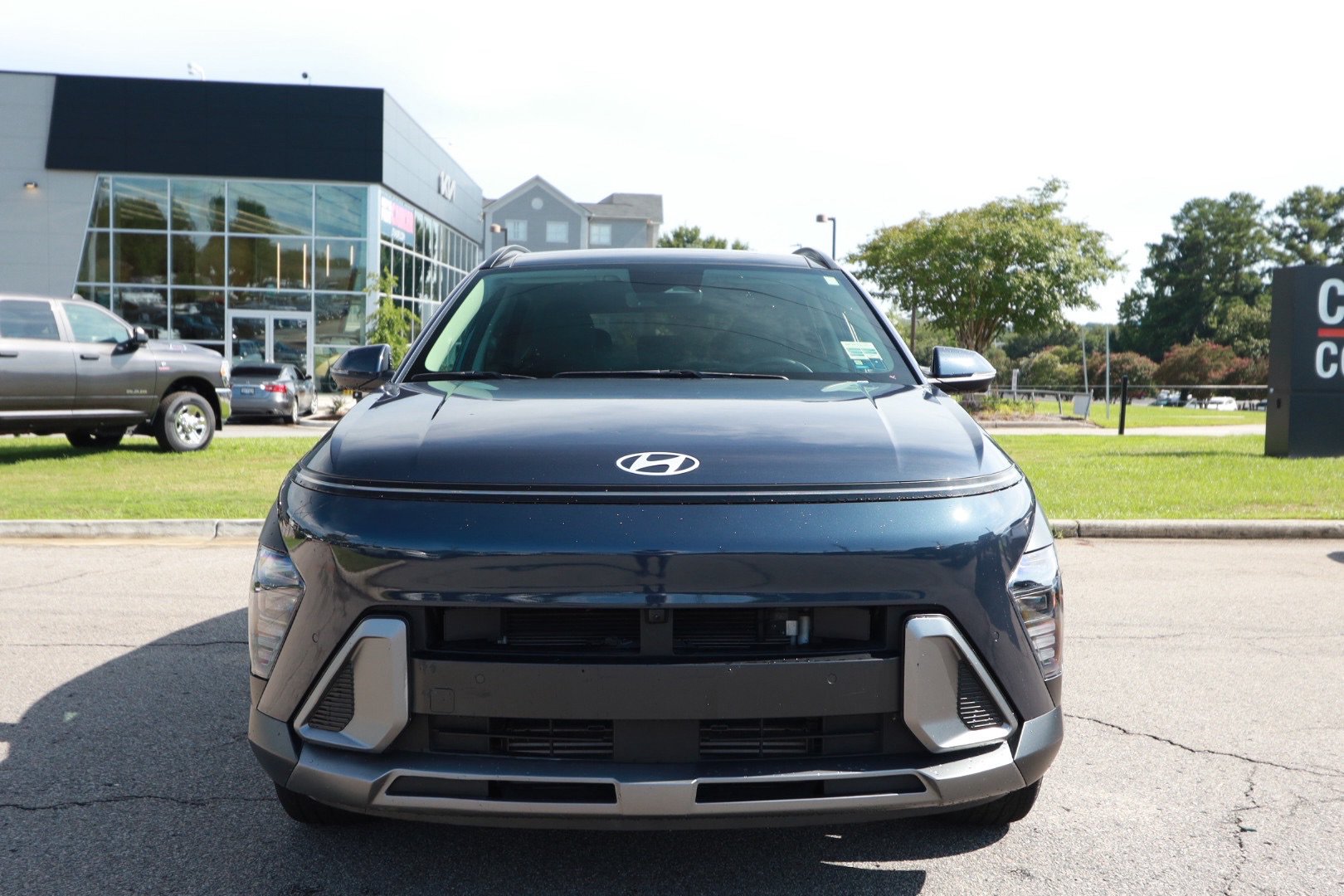 Used 2024 Hyundai Kona Limited AWD/4WD image 8