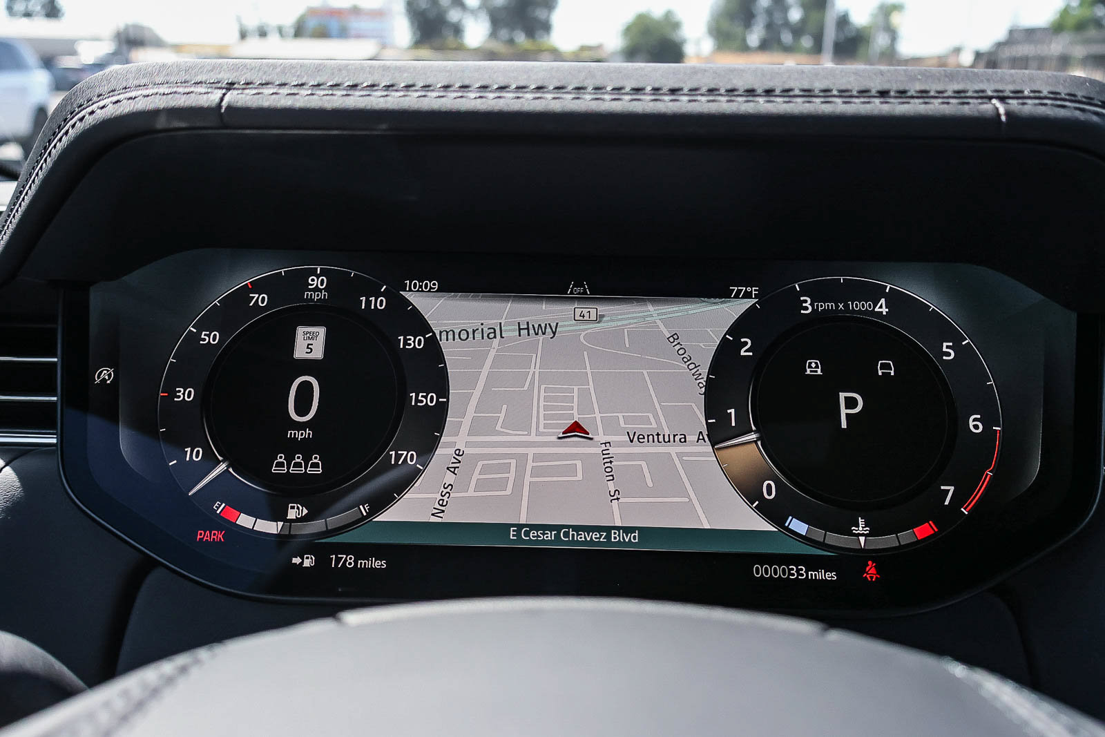 New 2026 Land Rover Range Rover SE AWD/4WD image 32