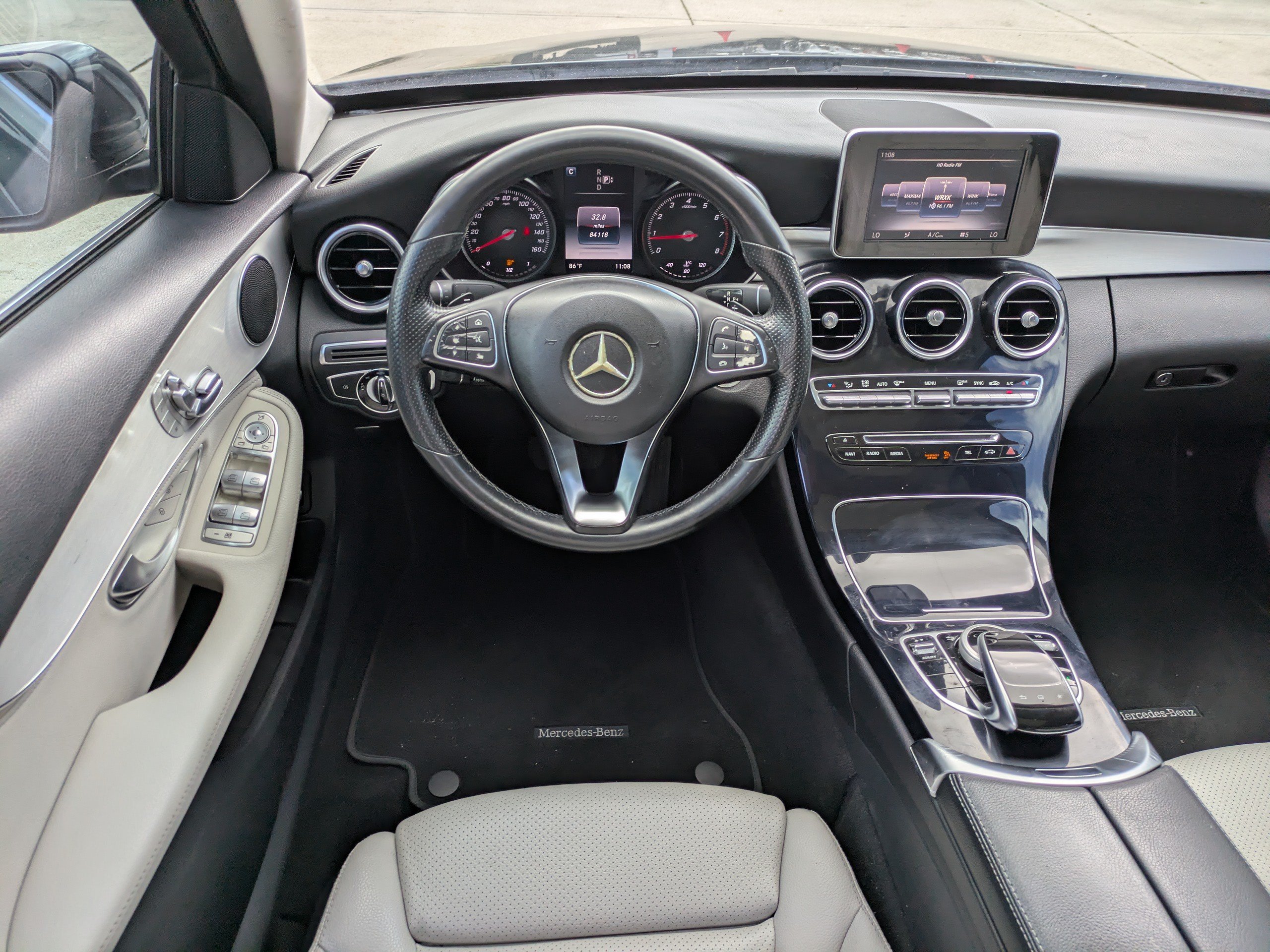 Used 2015 Mercedes-Benz C 300 4MATIC Sedan image 16