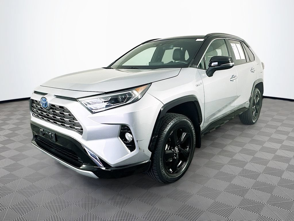 Used 2021 Toyota RAV4 XSE AWD/4WD image 4