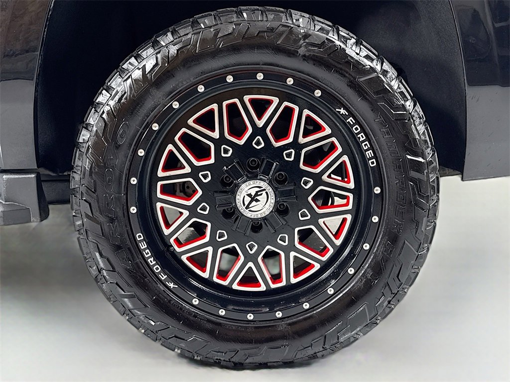 Used 2020 Chevrolet Suburban LT image 10