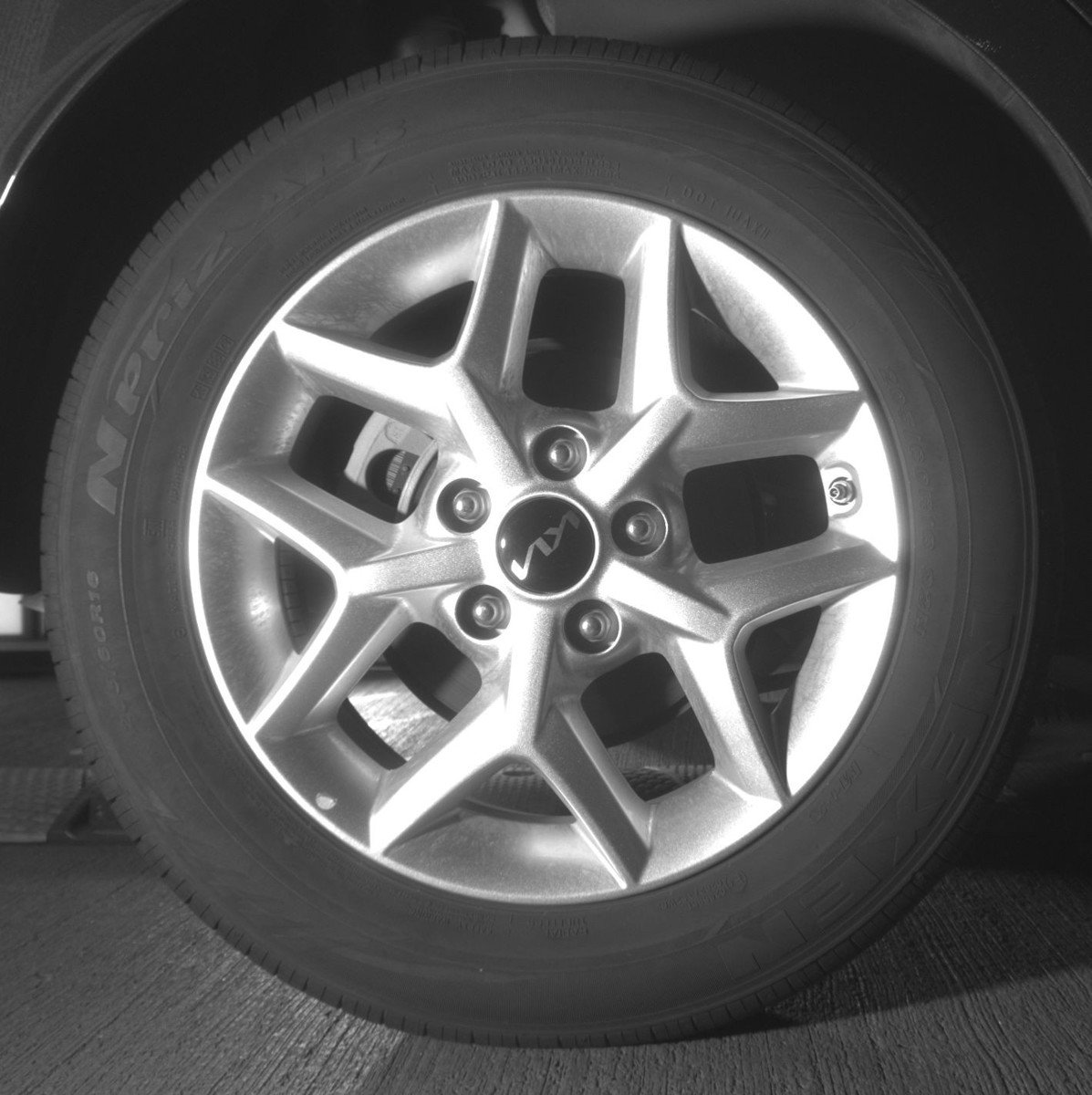Used 2025 Kia Soul LX w/ LX Technology Package FWD image 15