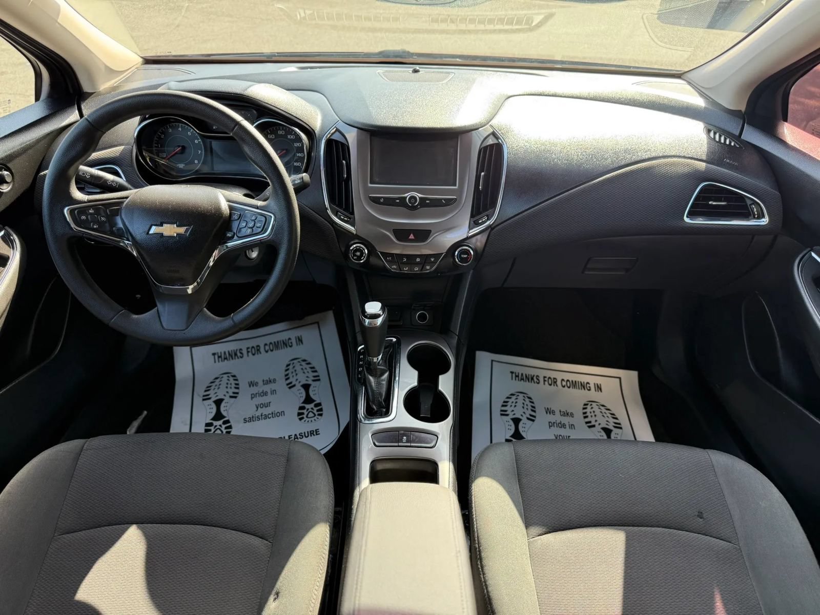 Used 2017 Chevrolet Cruze LT FWD image 19