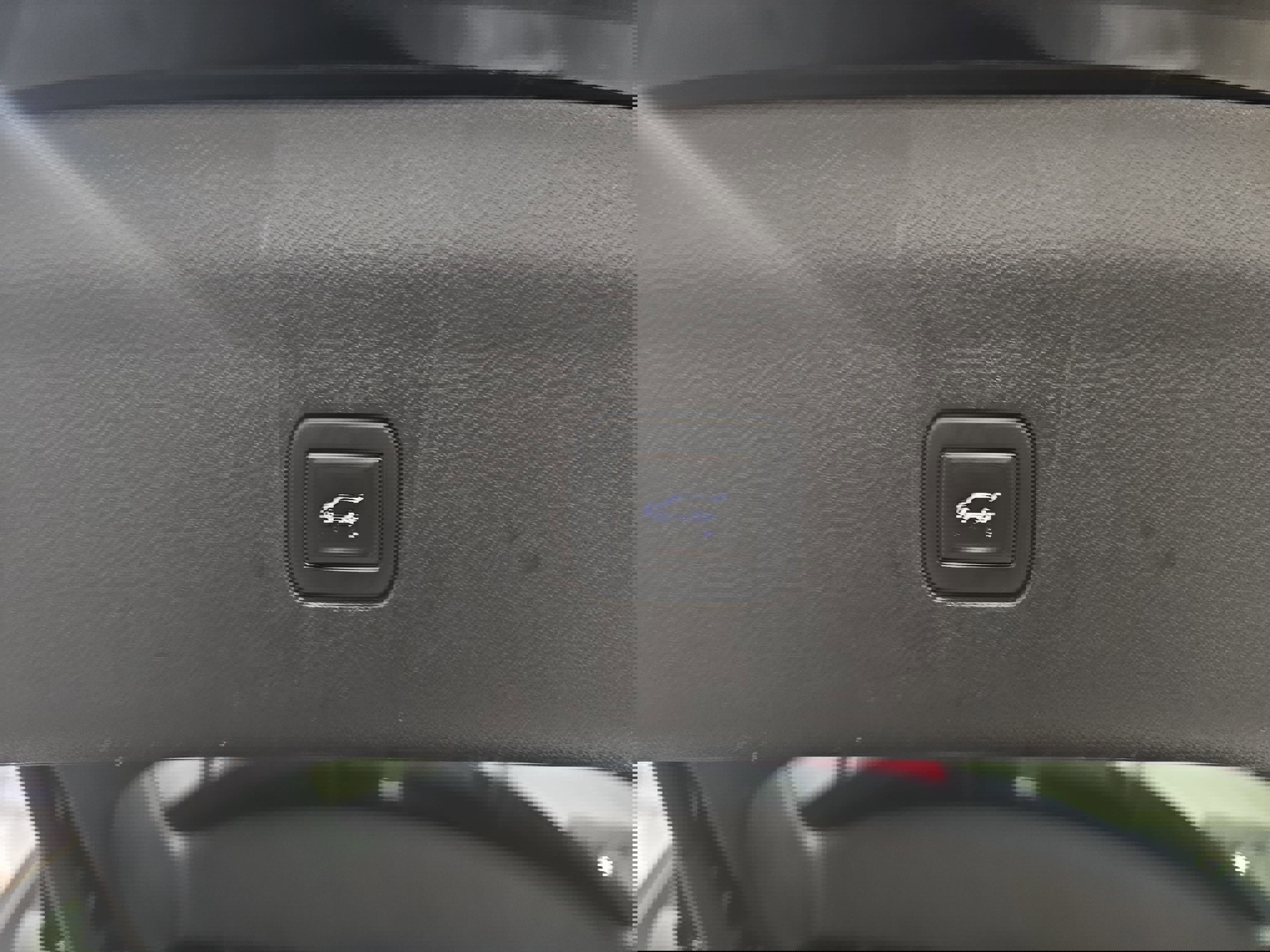 Used 2021 Buick Enclave Premium w/ Sun and Sites Package image 13