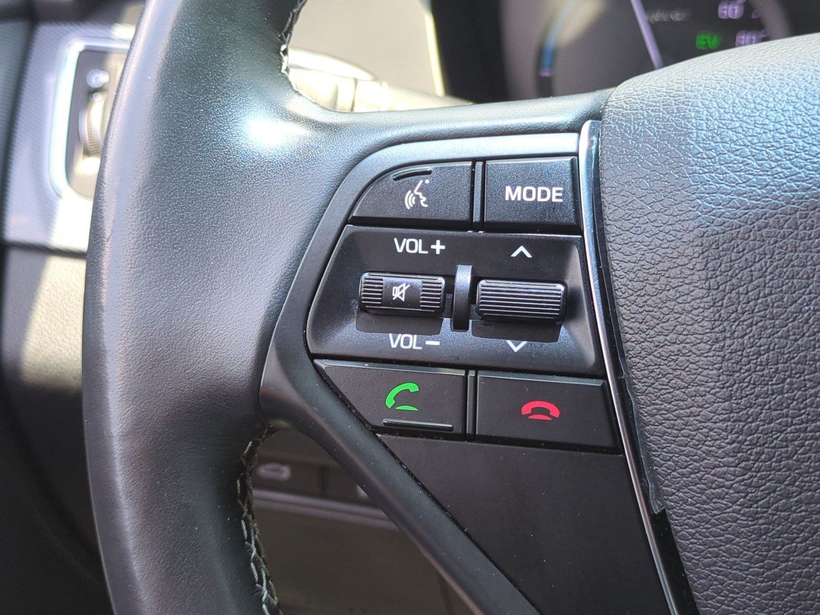 Used 2016 Hyundai Sonata Limited w/ Option Group 02 FWD image 19