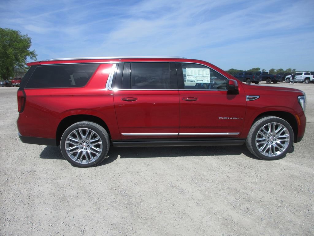 New 2026 GMC Yukon XL Denali AWD/4WD image 3