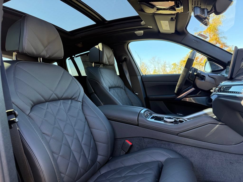 Used 2026 BMW X6 M60i w/ Executive Package AWD/4WD image 24