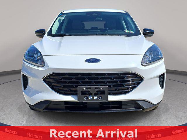Used 2021 Ford Escape SE w/ SE Sport Appearance Package AWD/4WD image 3