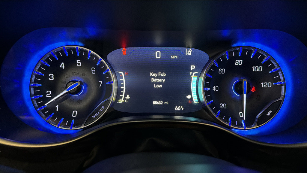 Used 2023 Chrysler Pacifica Limited FWD image 22