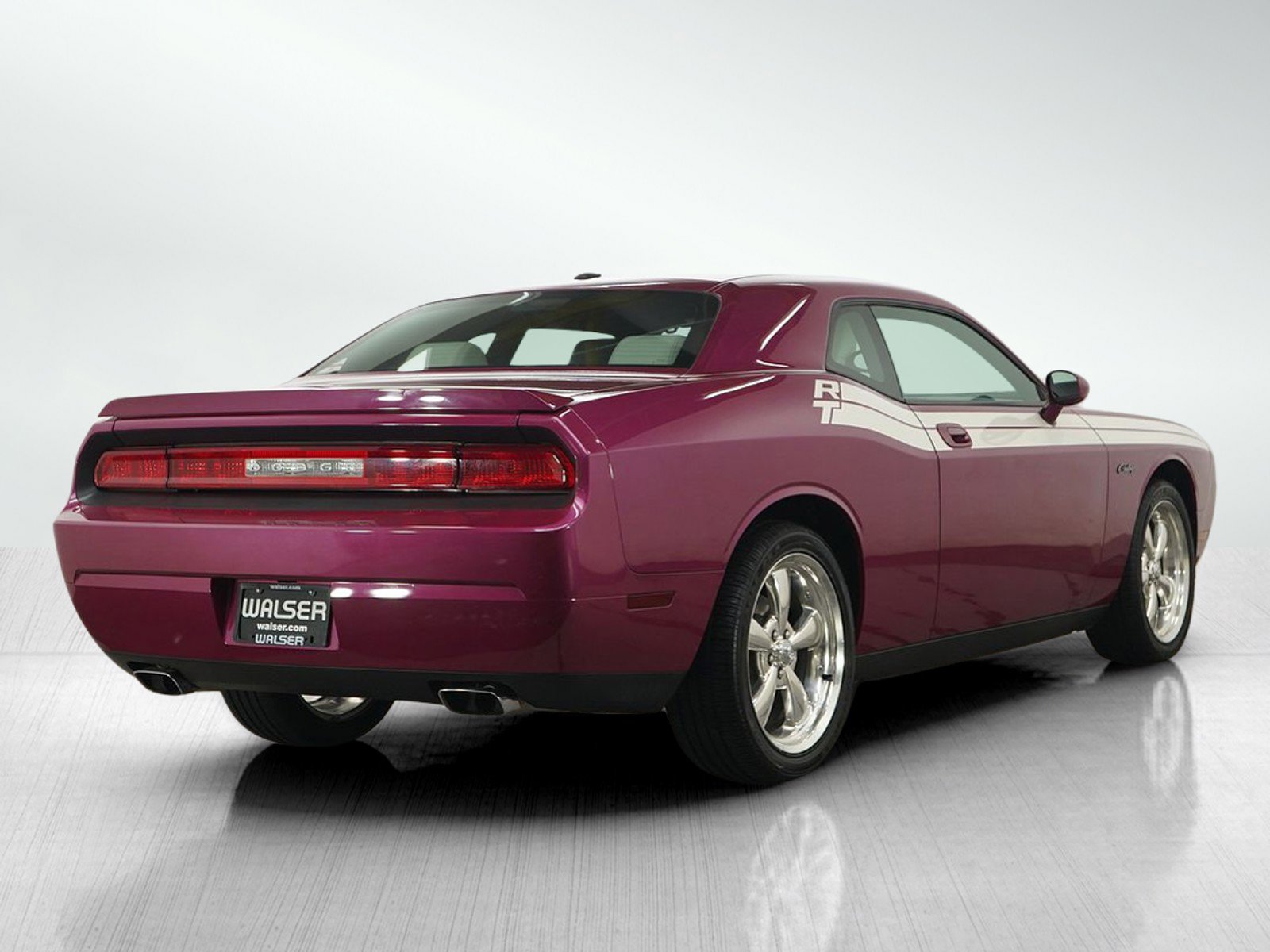 Used 2010 Dodge Challenger R/T RWD image 5