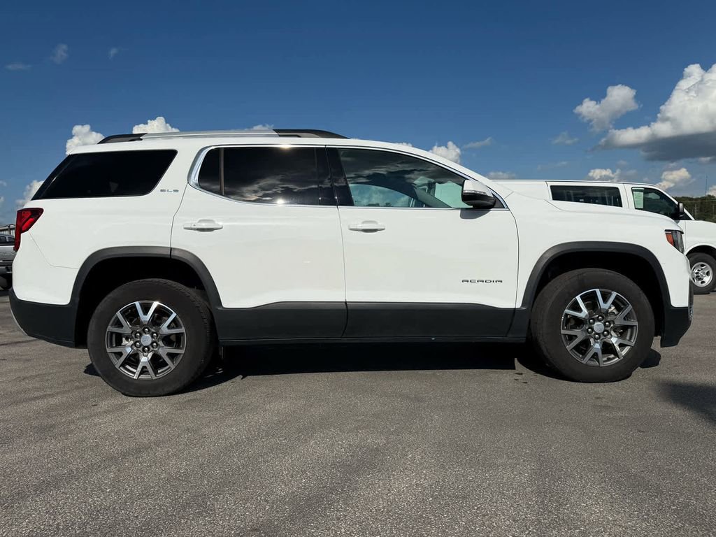 Used 2023 GMC Acadia SLE w/ Driver Convenience Package image 13