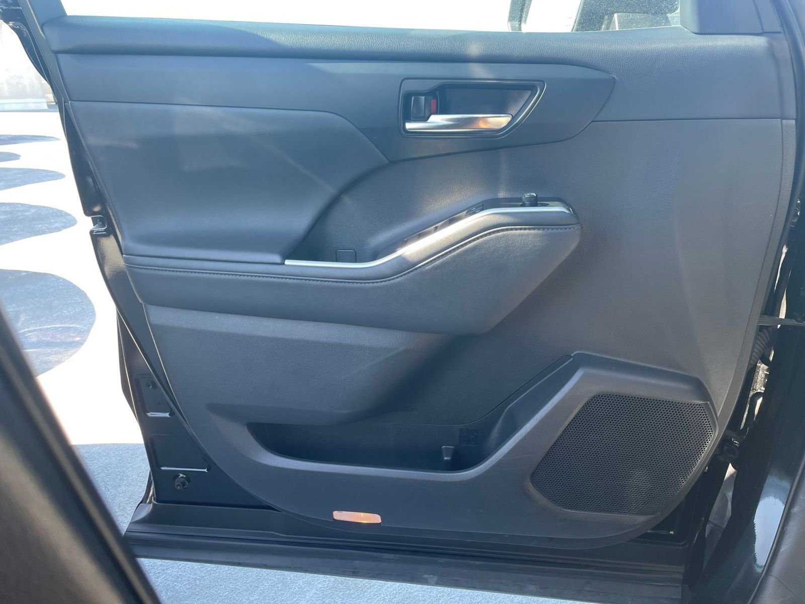 Used 2024 Toyota Highlander XSE image 18