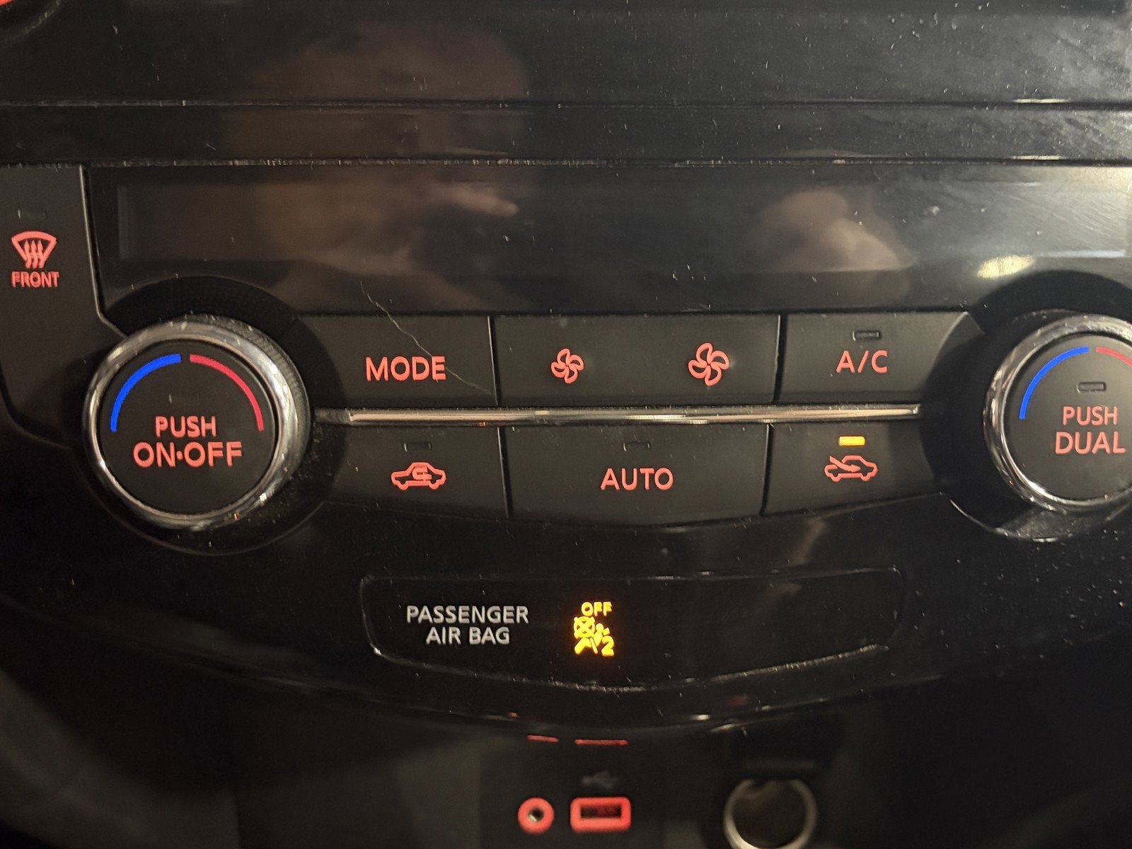 Used 2019 Nissan Rogue SV w/ Premium Package AWD/4WD image 14