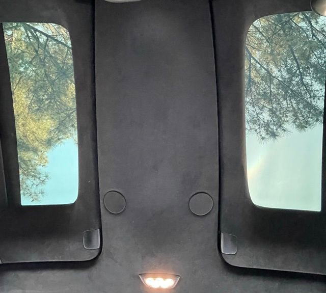 Used 2023 Tesla Model X image 32