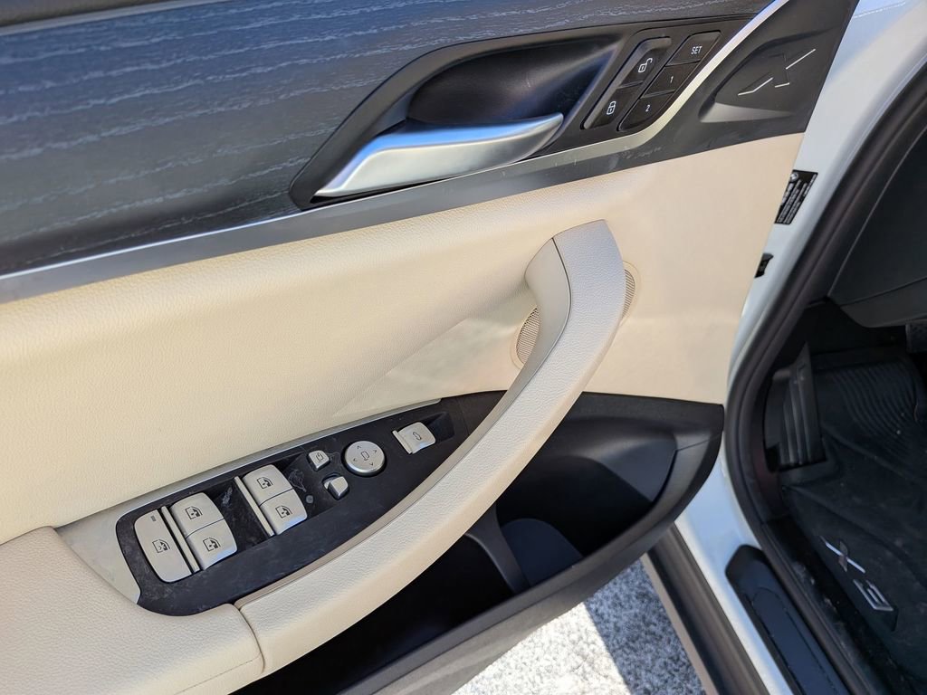 Used 2024 BMW X3 sDrive30i w/ Premium Package image 11