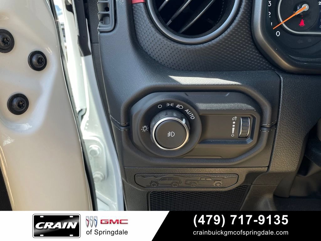 Used 2026 Jeep Wrangler Unlimited Rubicon w/ Technology Group AWD/4WD image 13