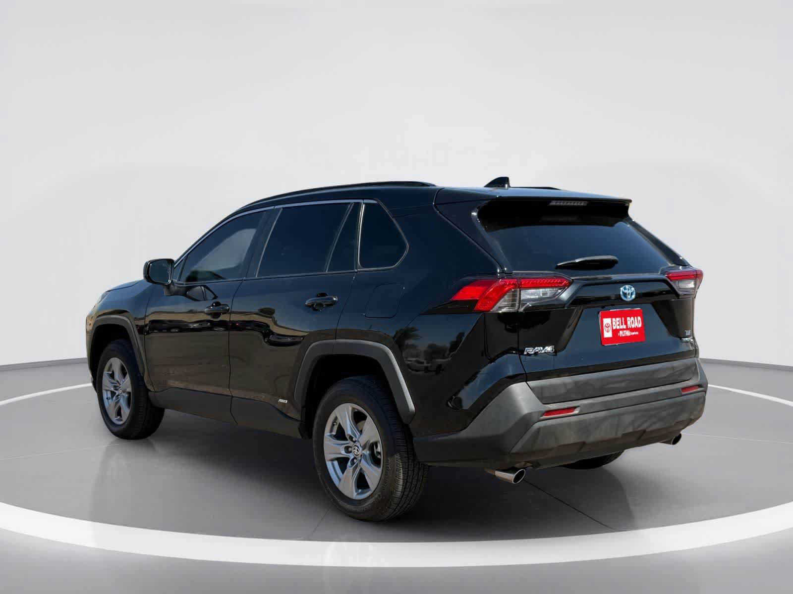 Used 2023 Toyota RAV4 LE AWD/4WD image 5