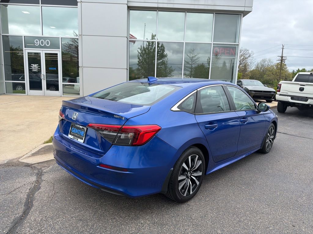 Used 2023 Honda Civic EX image 3