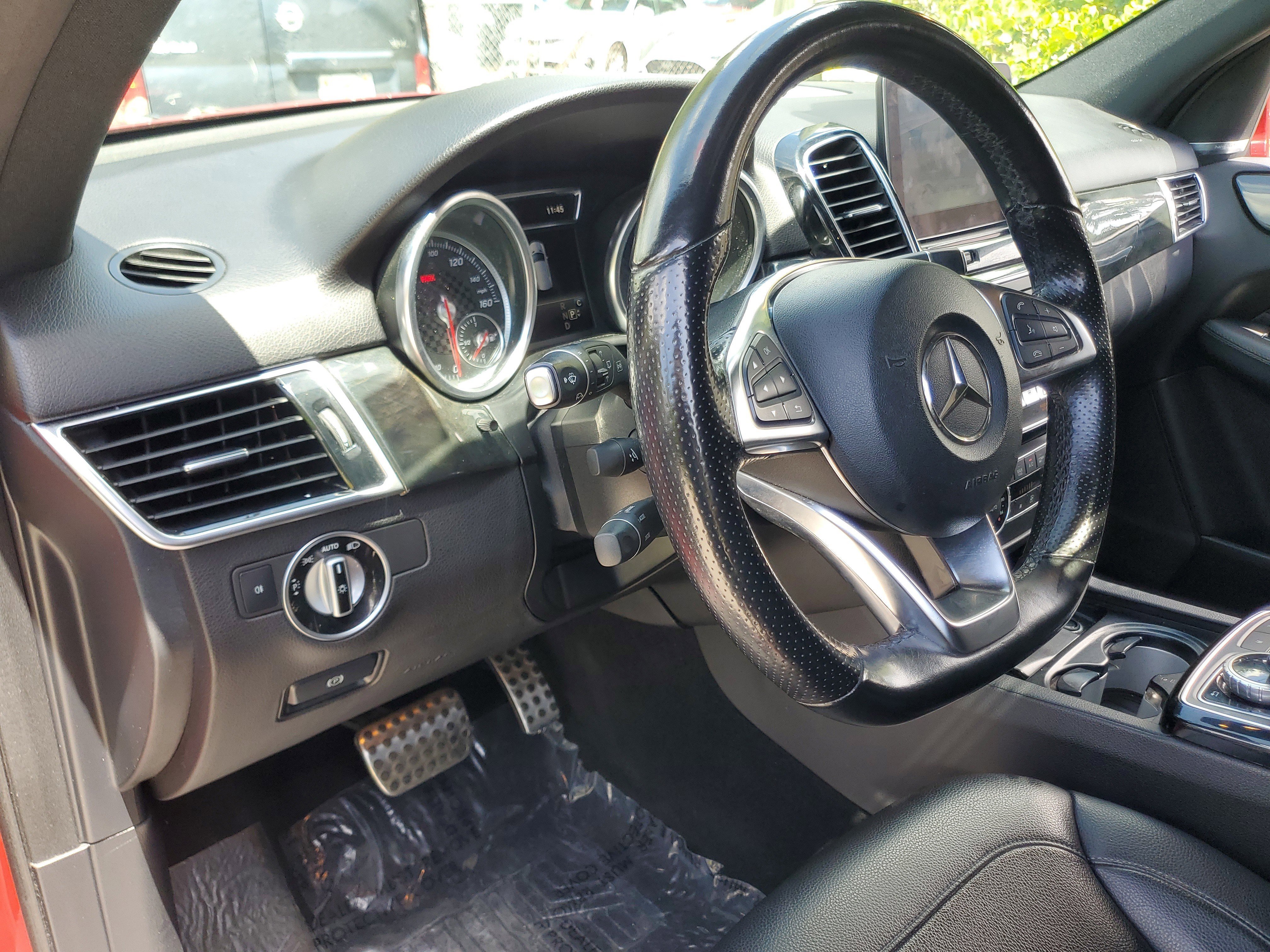 Used 2017 Mercedes-Benz GLE 350 4MATIC w/ Premium 2 Package image 15