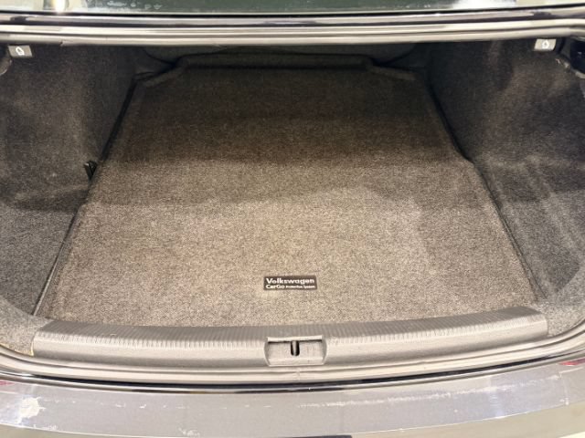 Used 2017 Volkswagen Passat 1.8T R-Line FWD image 32