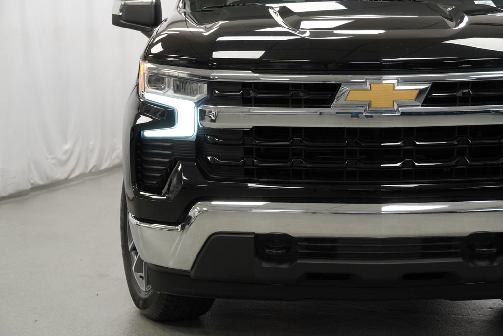 Used 2023 Chevrolet Silverado 1500 LT AWD/4WD image 33