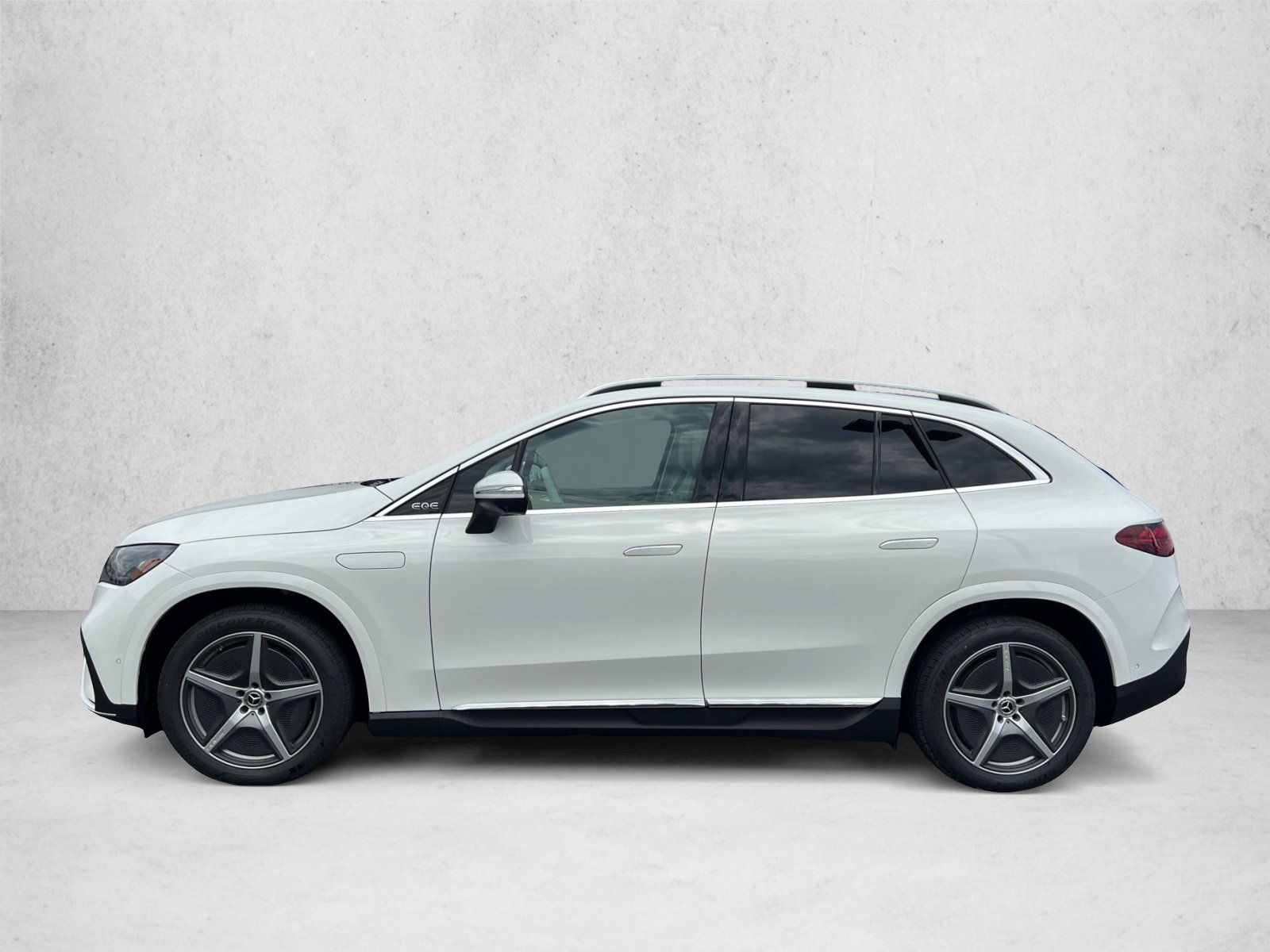 New 2026 Mercedes-Benz EQE 320 4MATIC SUV image 8