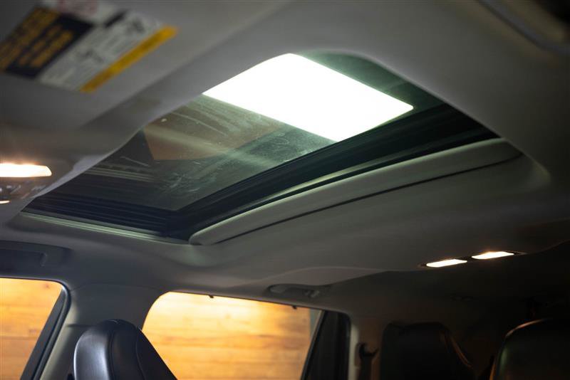 Used 2022 Toyota Highlander XLE FWD image 30