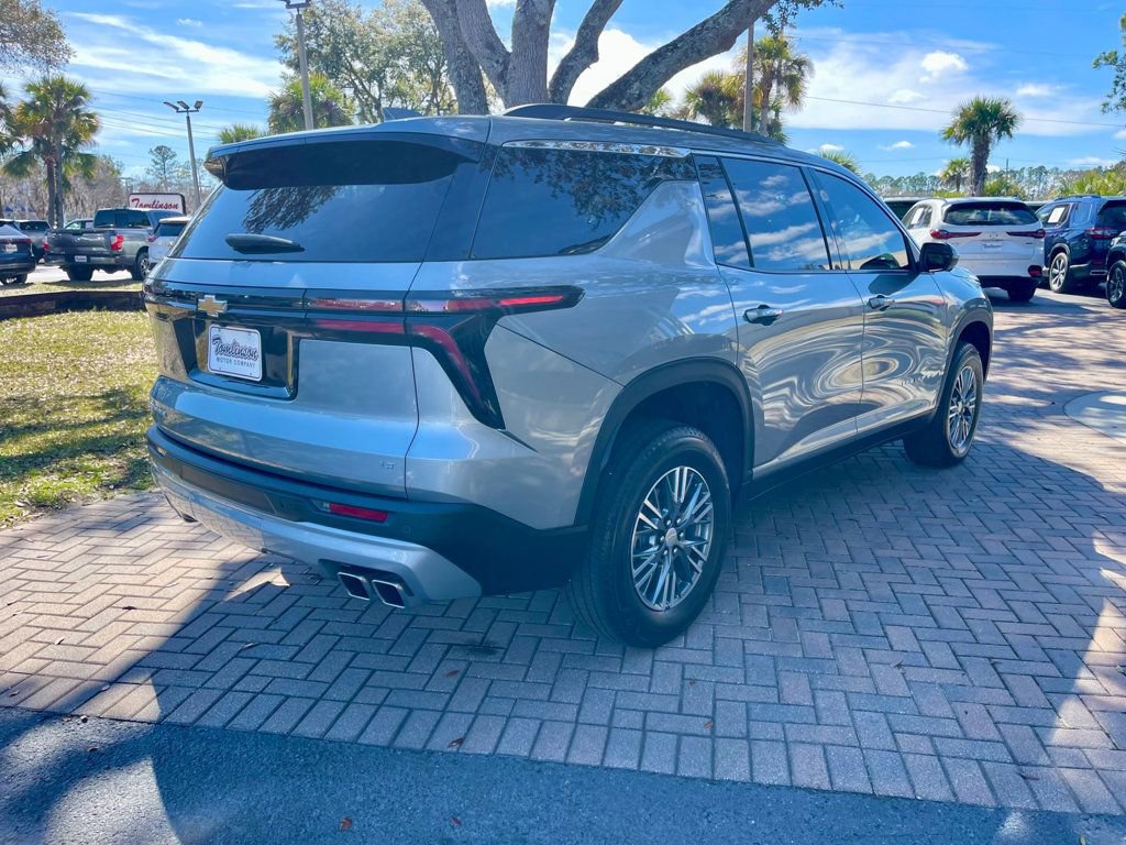 Used 2024 Chevrolet Traverse LT image 6