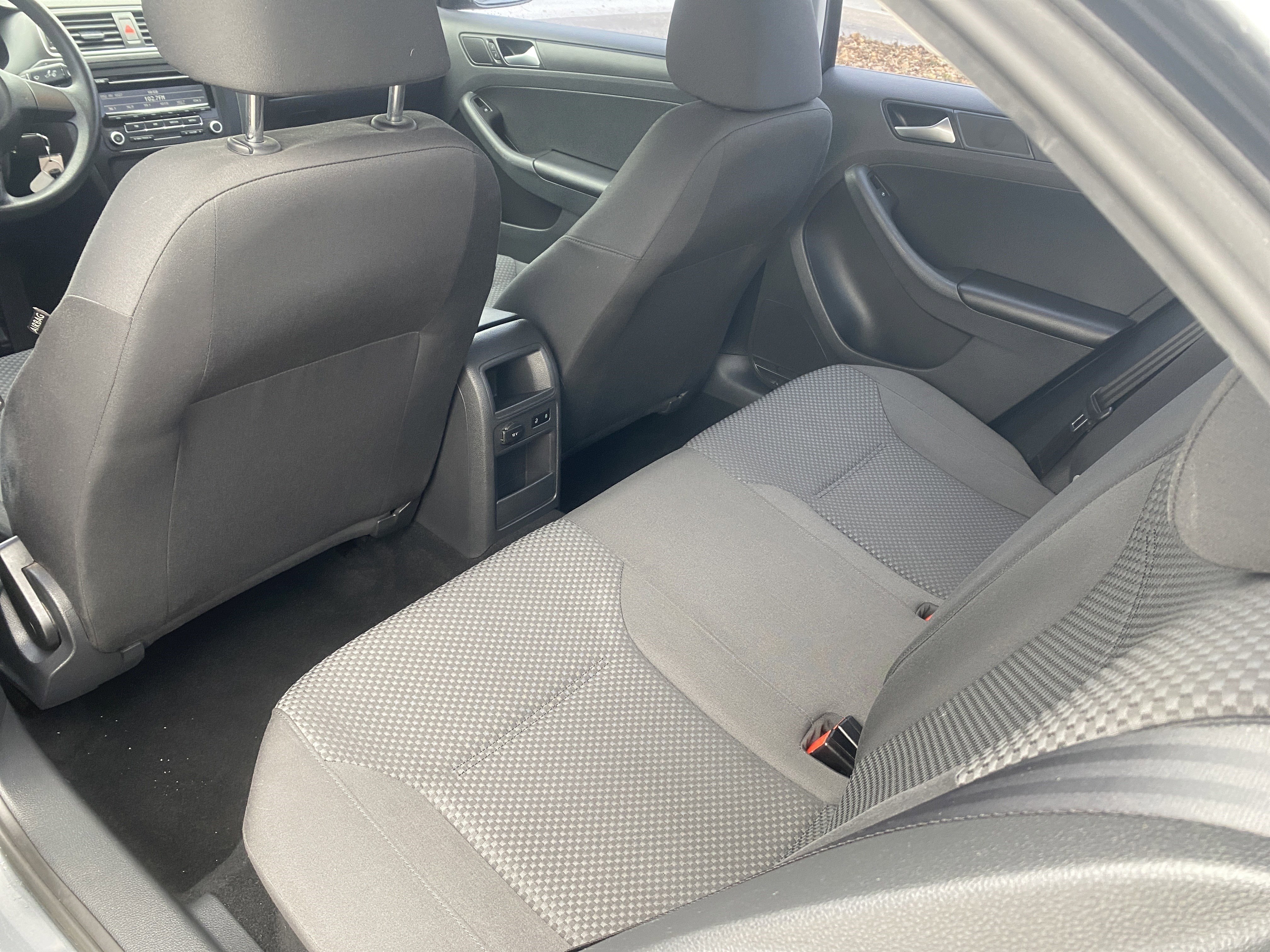 Used 2014 Volkswagen Jetta S image 19