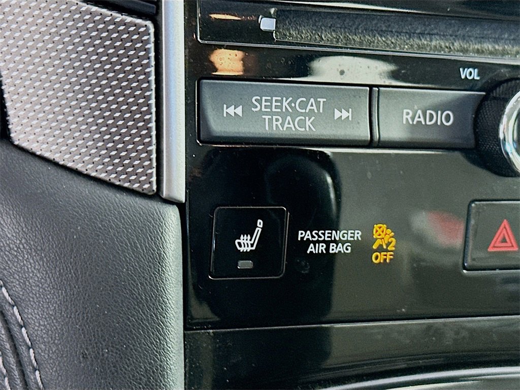 Used 2017 INFINITI Q50 3.0t Premium w/ Driver Assistance Package image 21