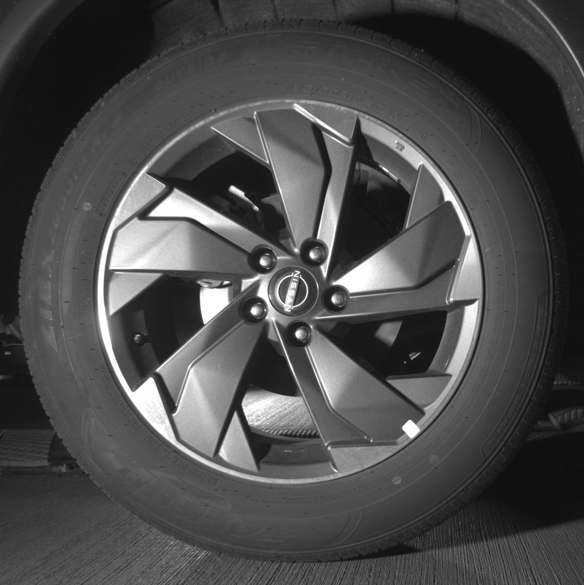 Used 2025 Nissan Rogue SV FWD image 15