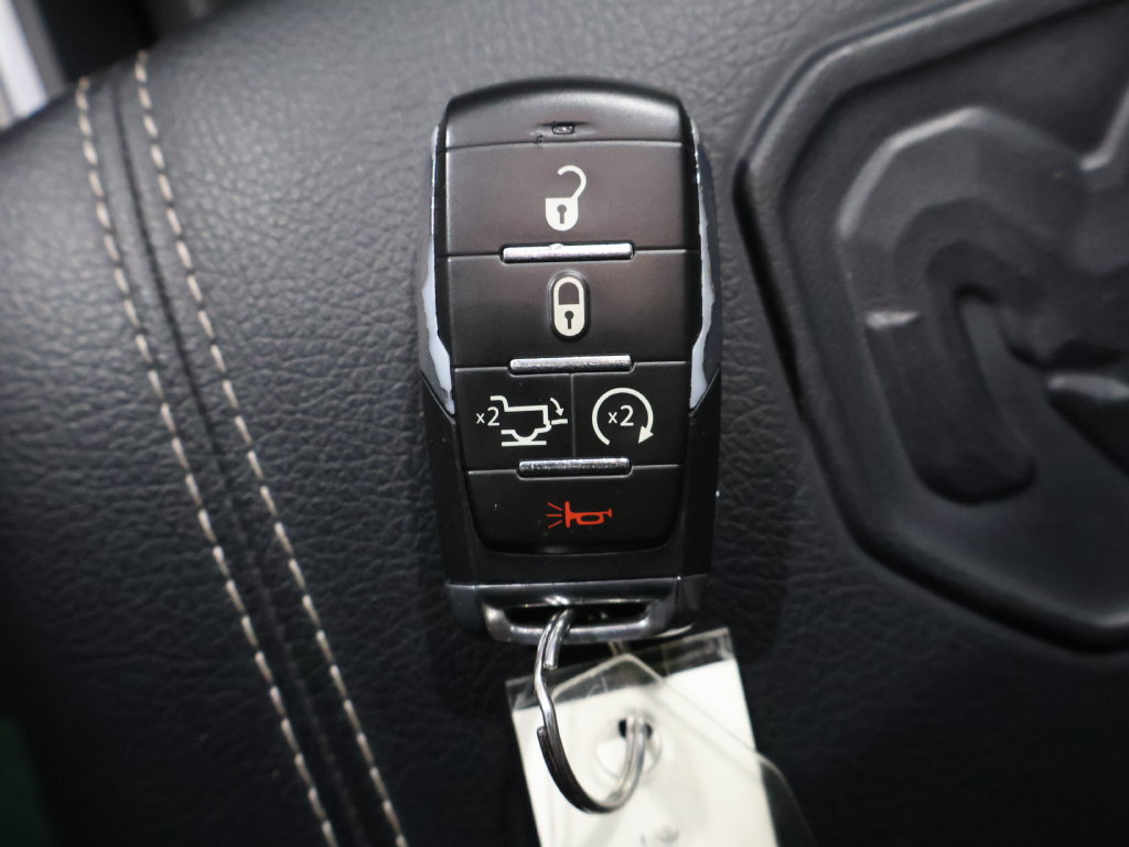 Used 2023 RAM 1500 Laramie AWD/4WD image 28