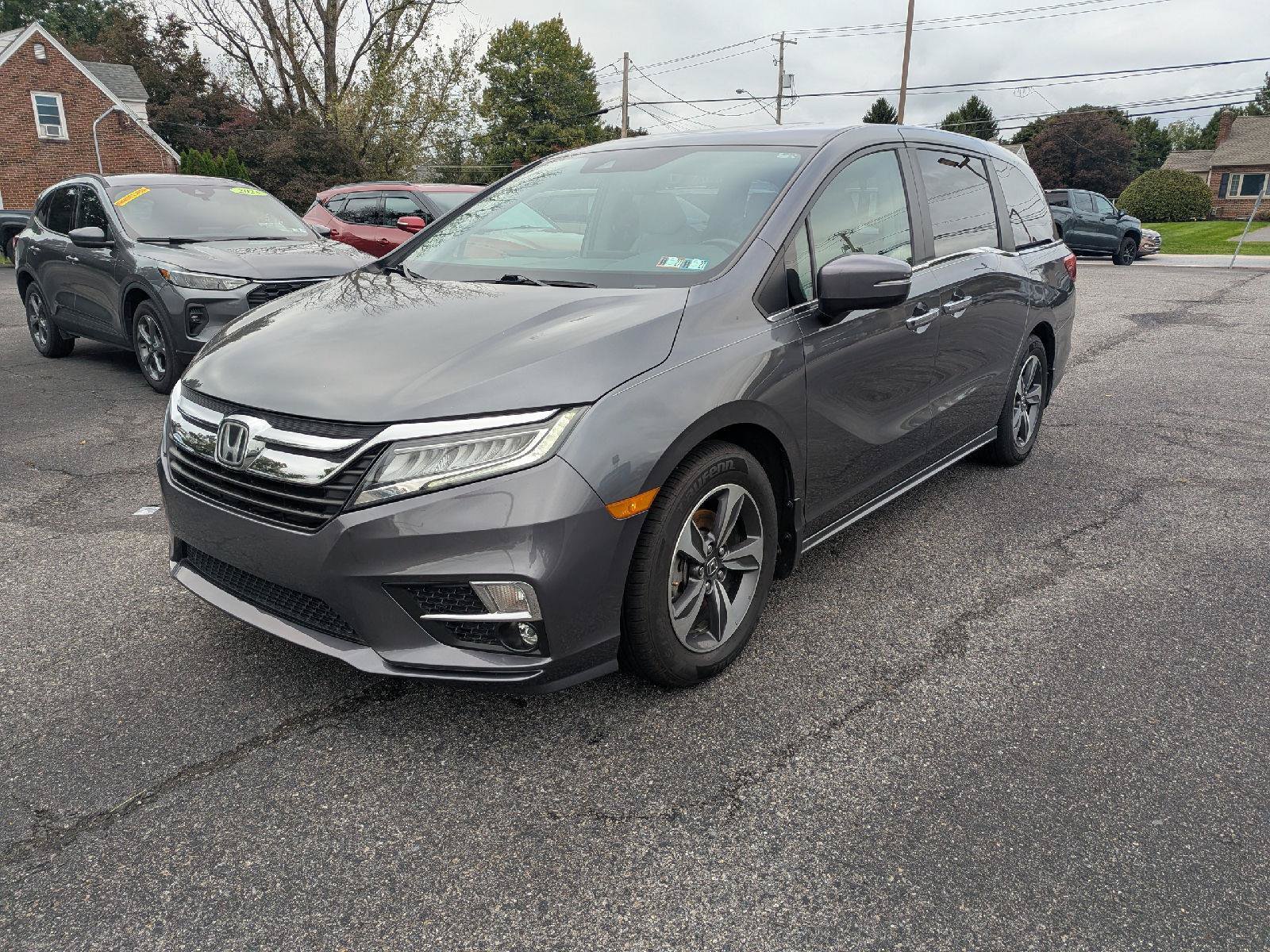 Used 2018 Honda Odyssey Touring image 3